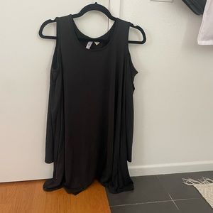 Alya size small grey cold shoulder dress